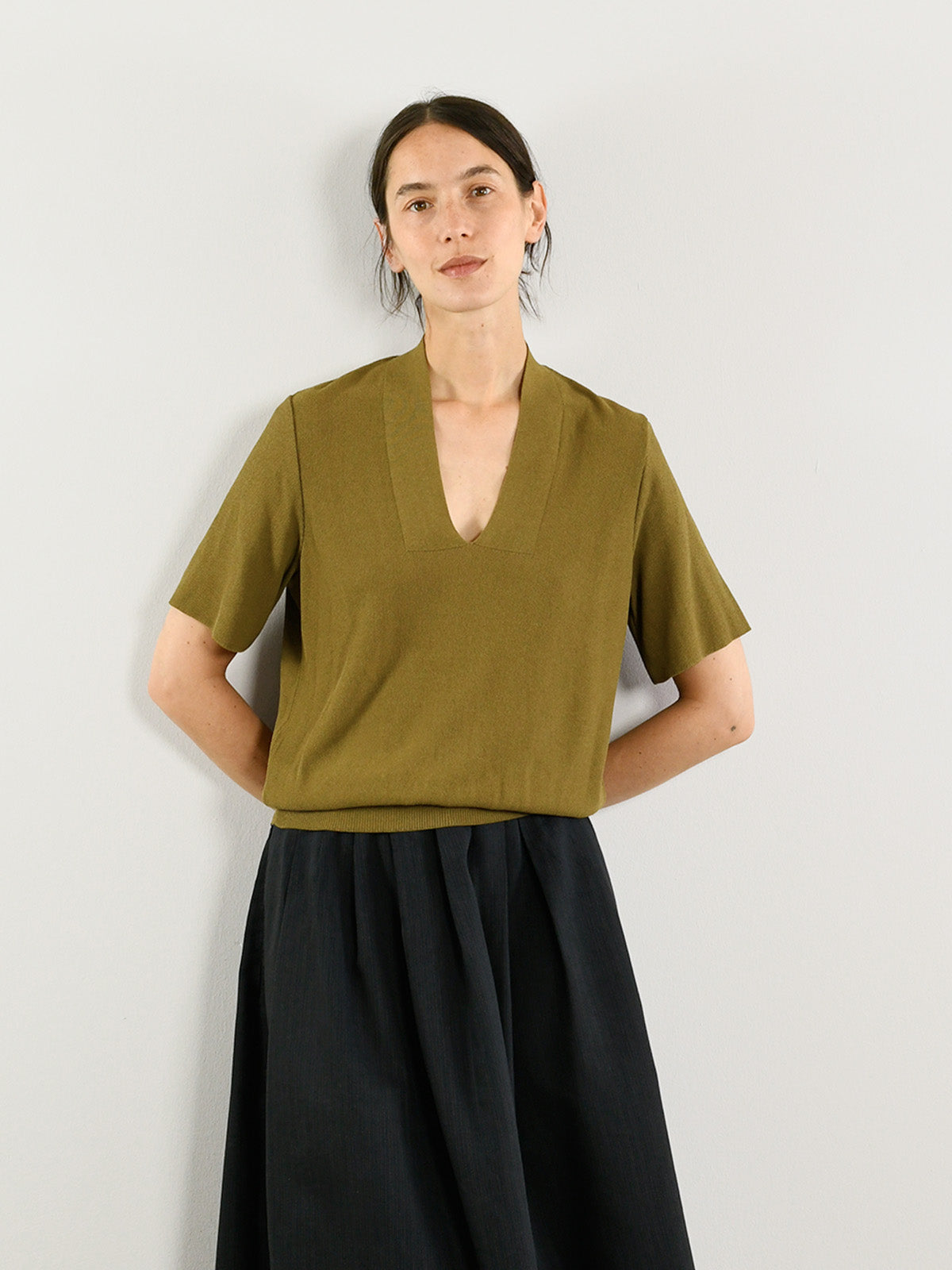 
            GERANIE / OLIVE