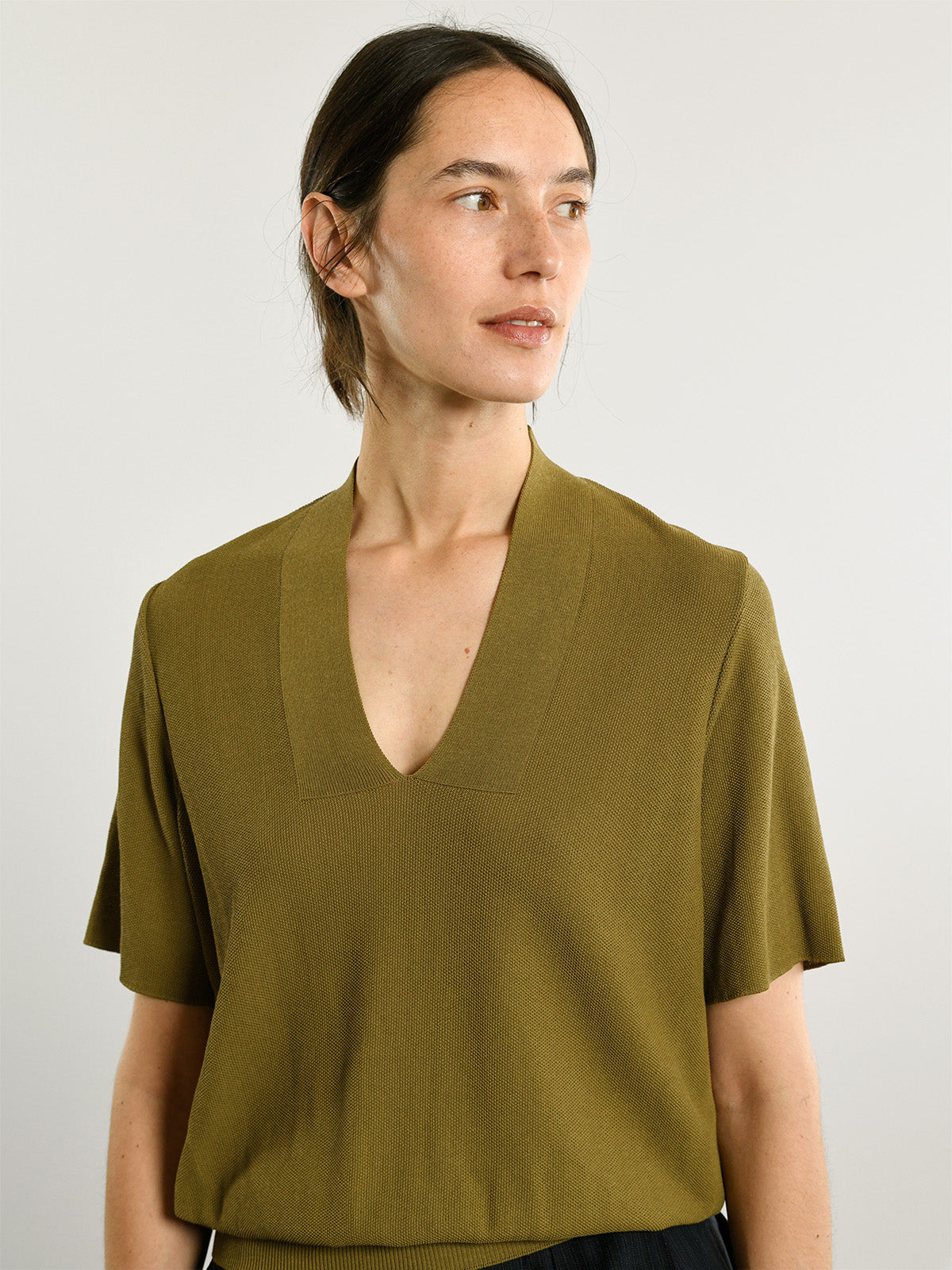 
            GERANIE / OLIVE