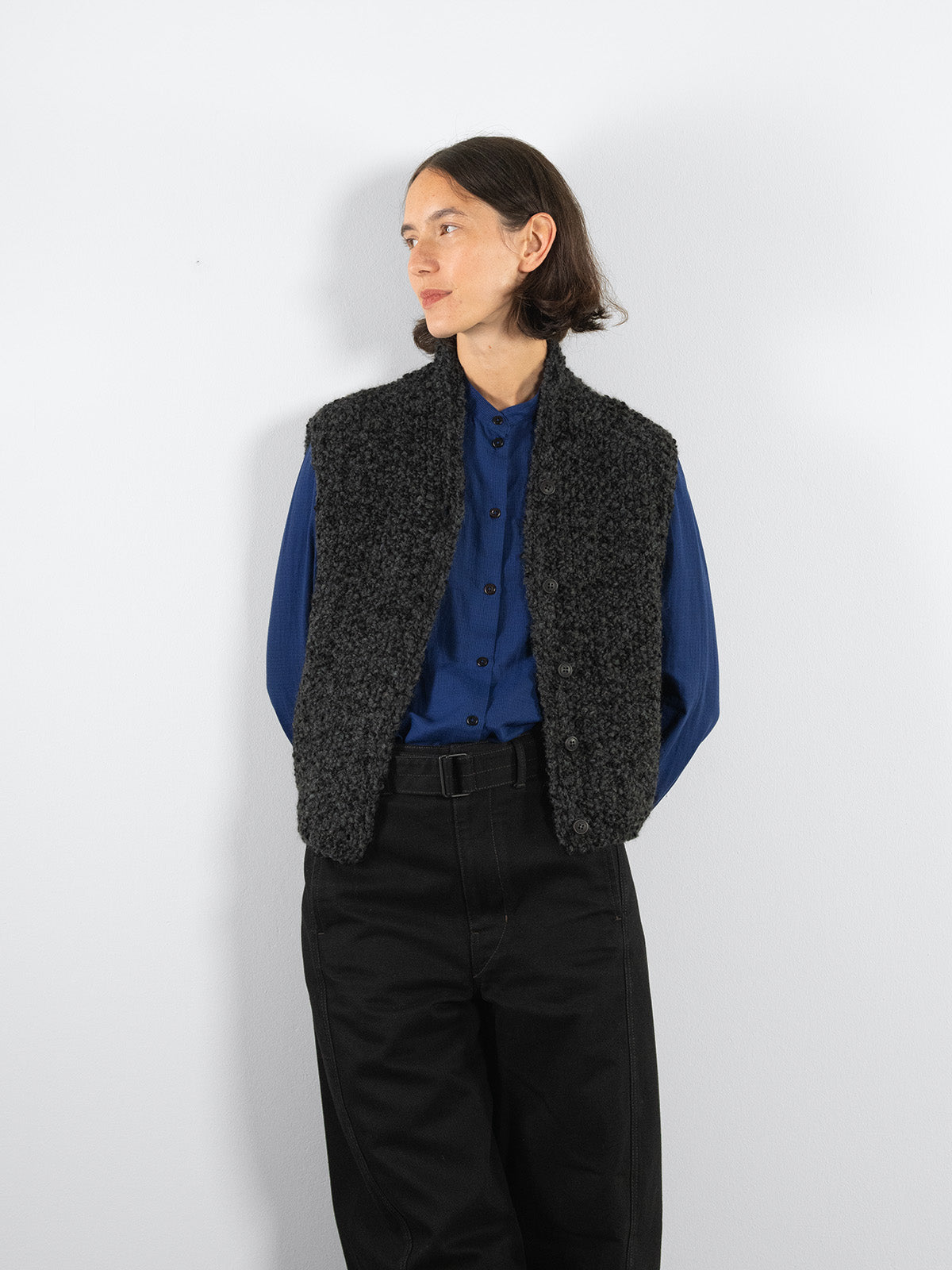 
            EBBA / HAND KNIT / ANTHRACITE