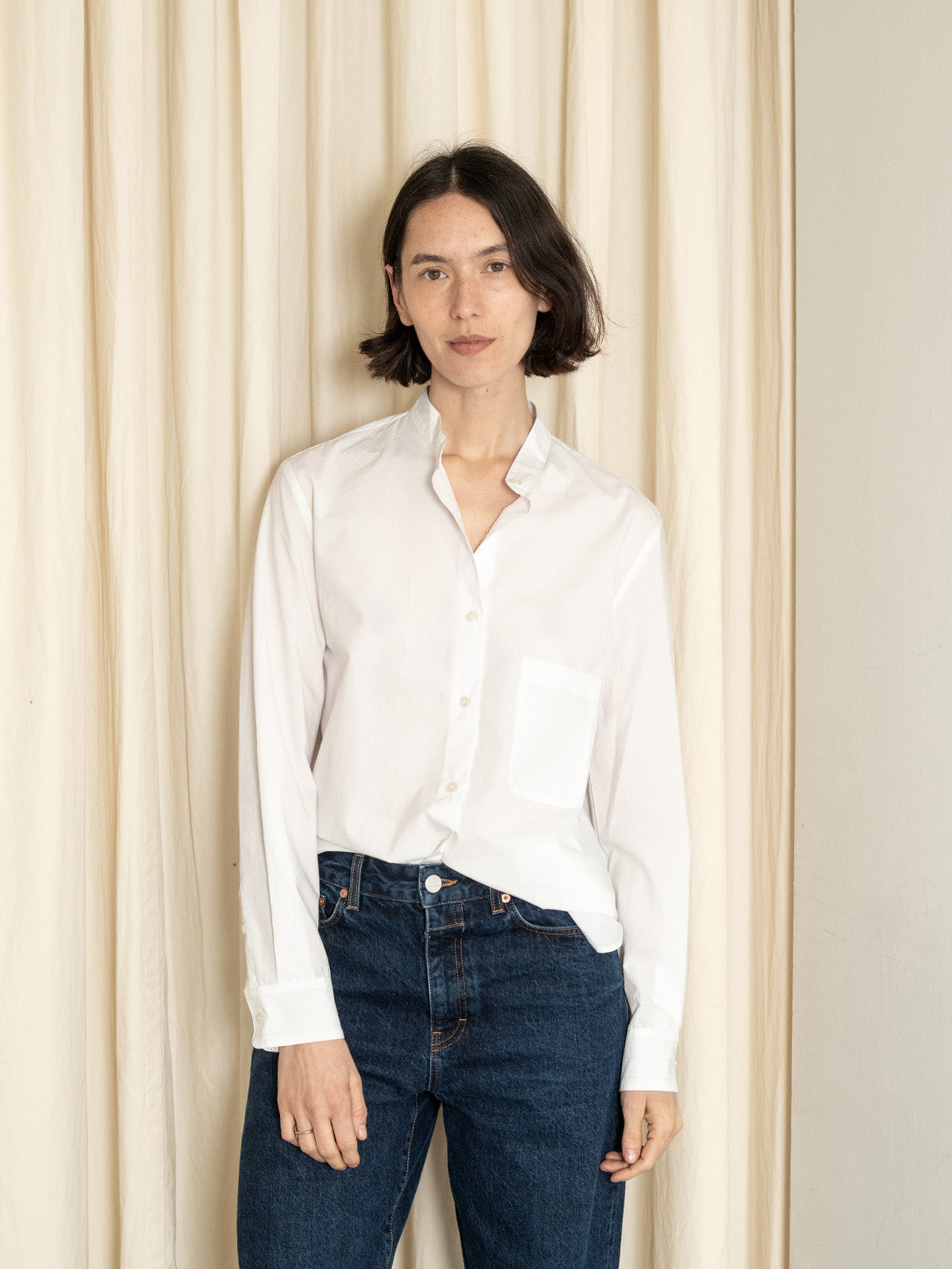 FERNANDA / WHITE WITH GOLDEN STRIPES